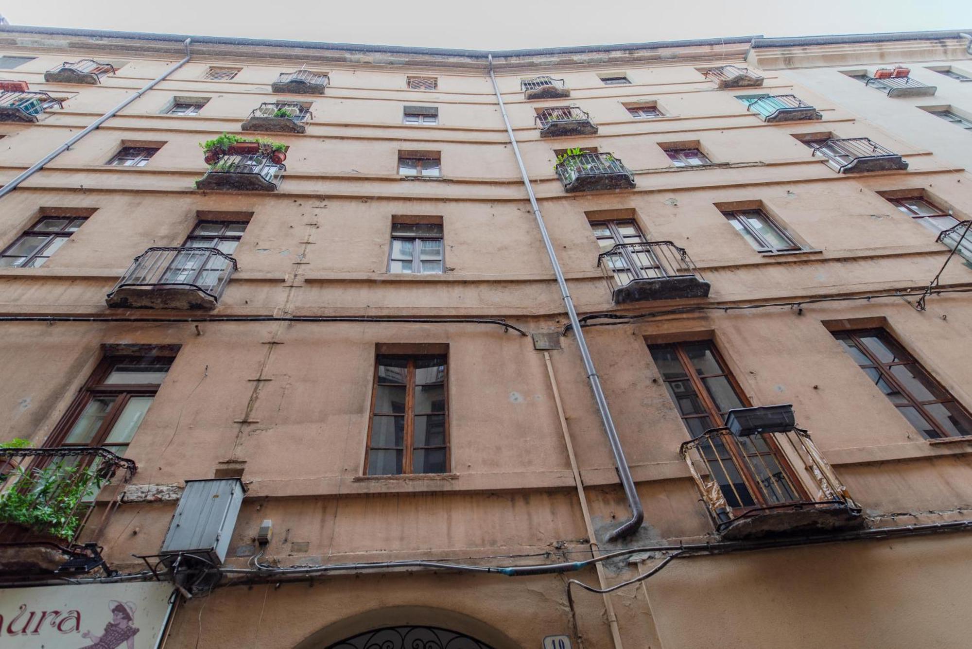 The Happyhouse, No Lift By Happyhostorino Appartement