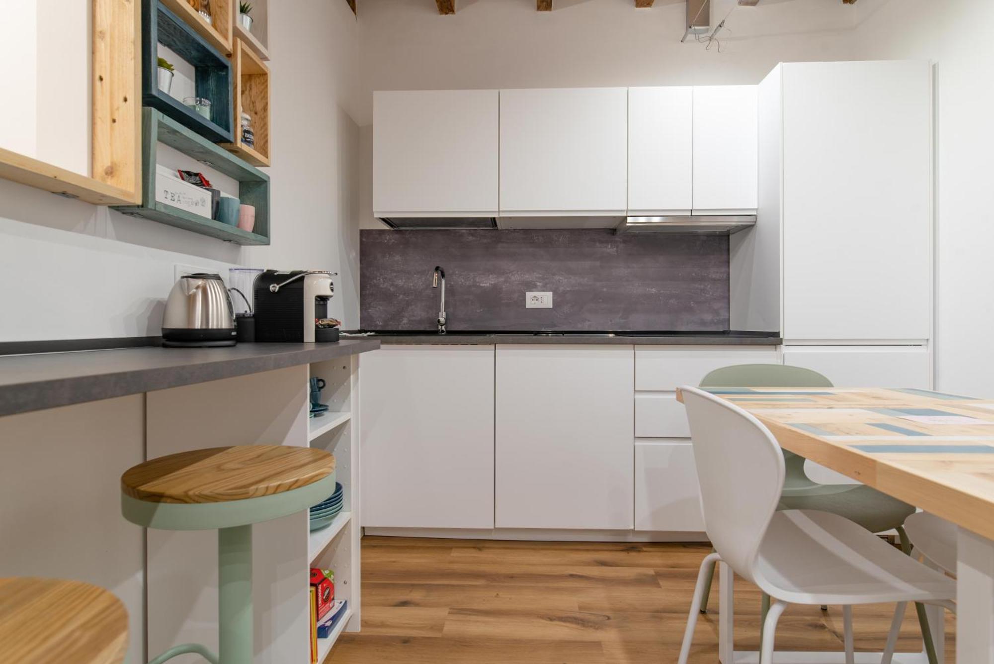 Apartamento The Happyhouse, No Lift By Happyhostorino *